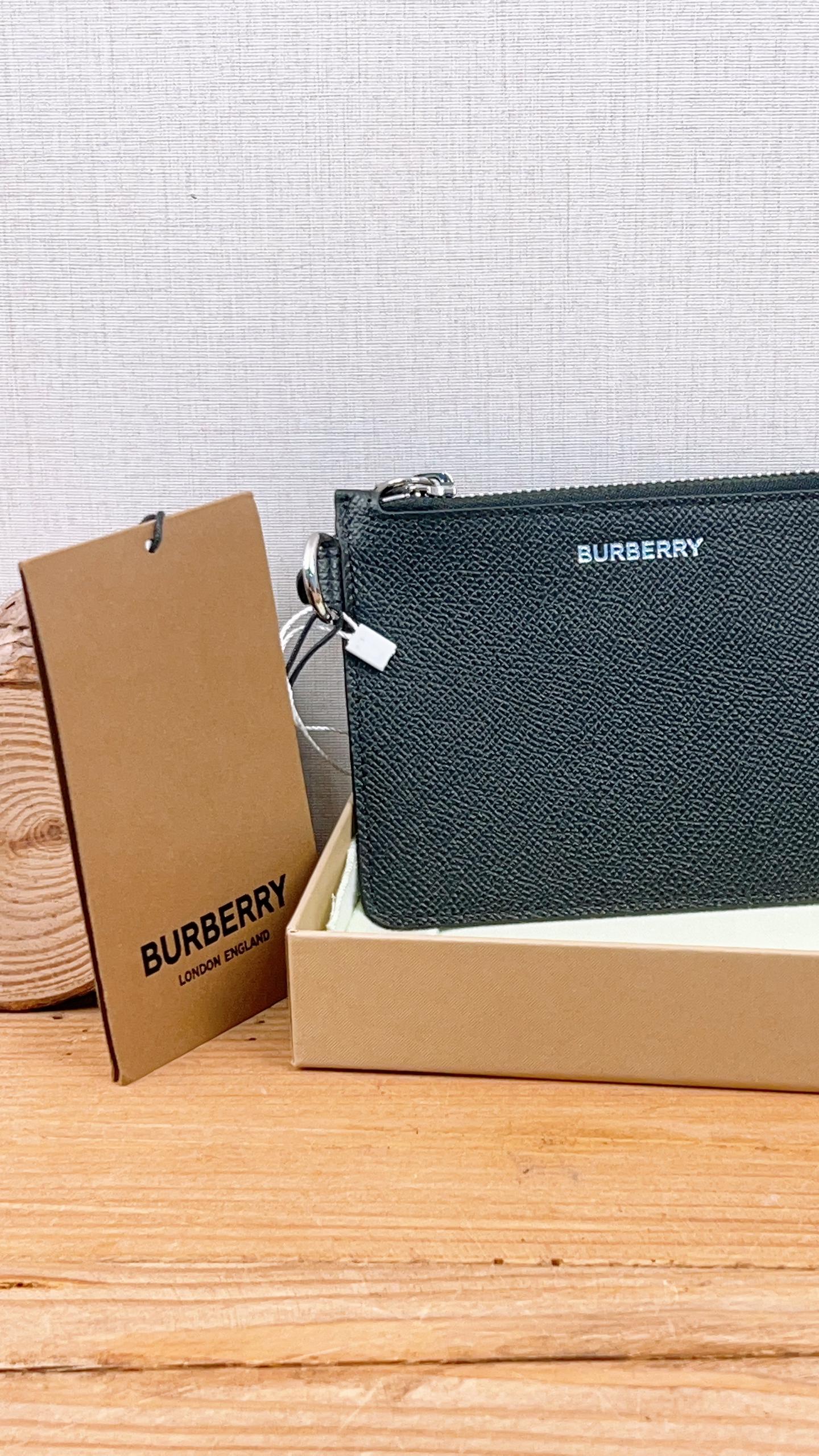 Burberry Black Calfskin Alec Zip Card Holder