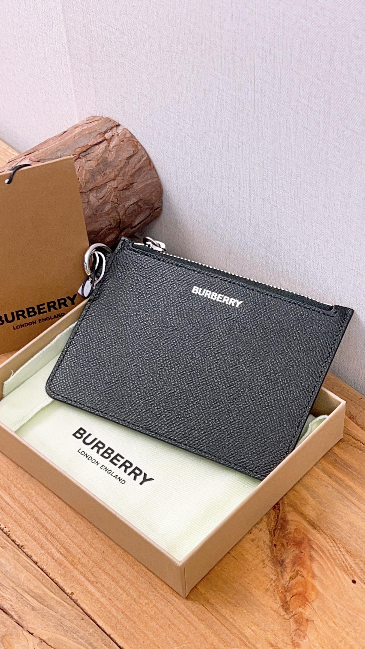 Burberry Black Calfskin Alec Zip Card Holder