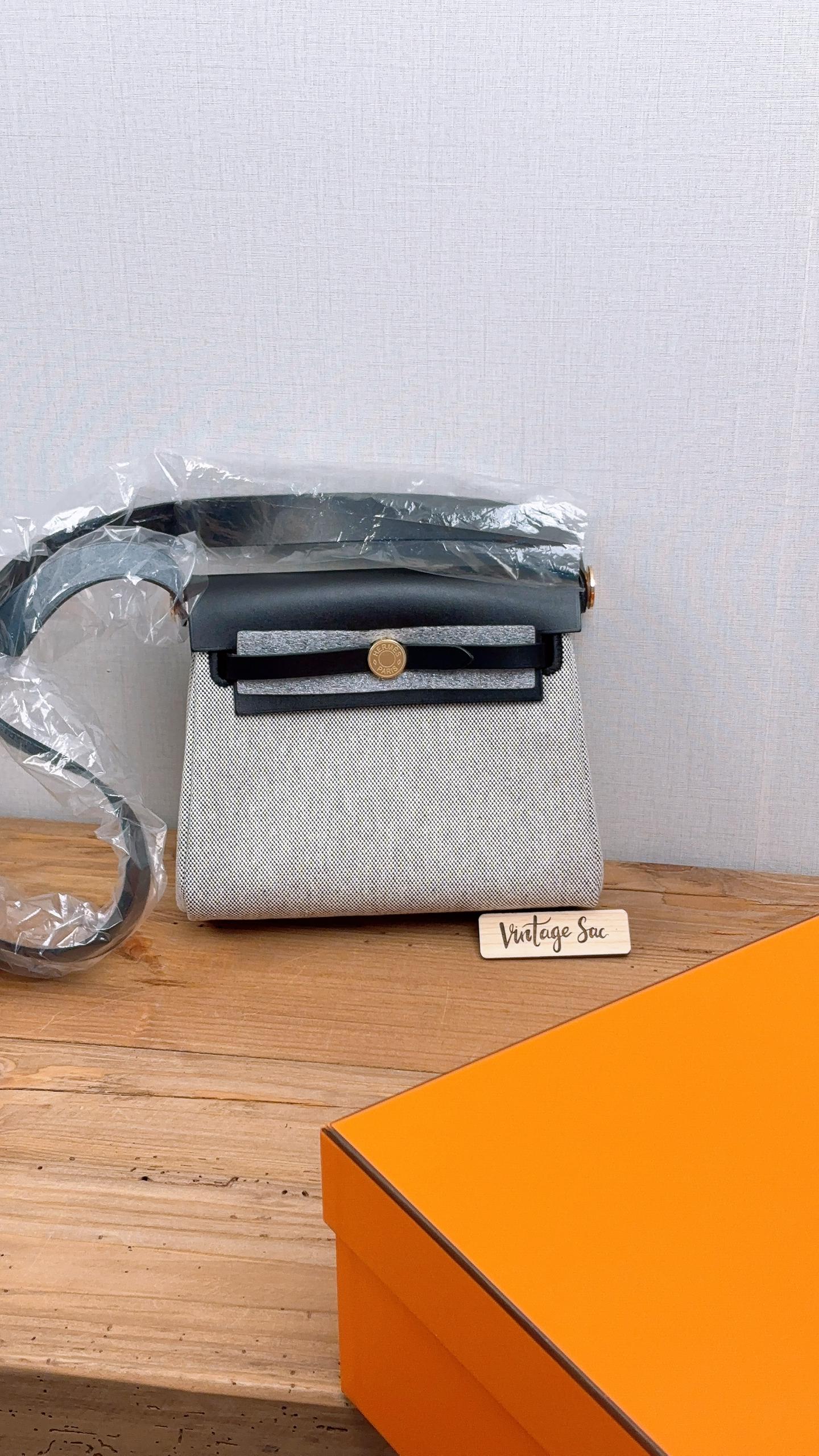 Hermes Noir / Ecru Herbag Zip 20 (GHW)