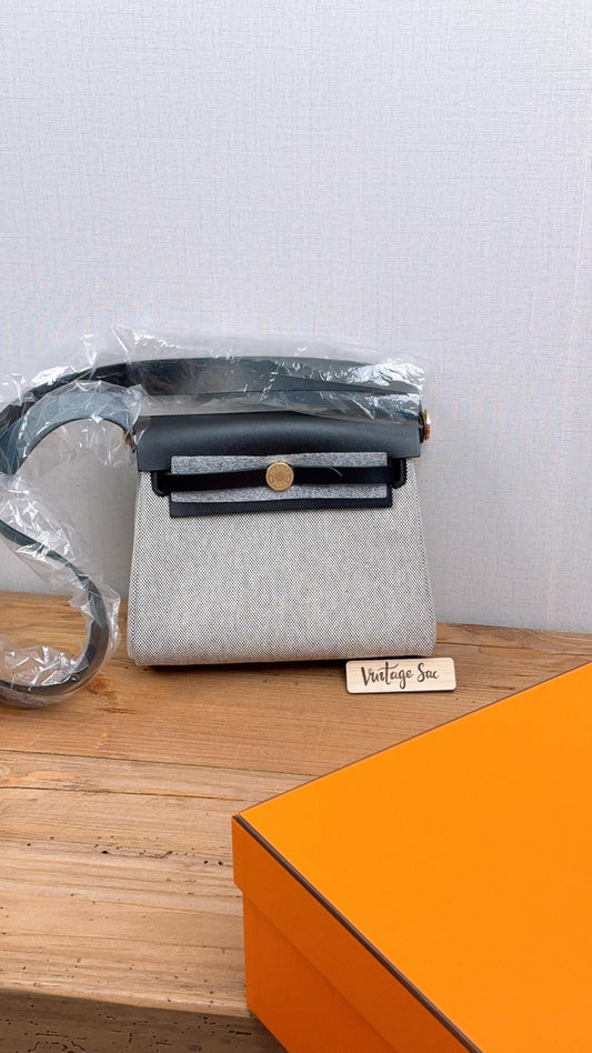 Hermes Noir / Ecru Herbag Zip 20 (GHW)