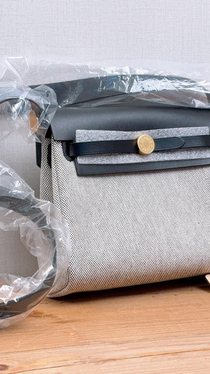 Hermes Noir / Ecru Herbag Zip 20 (GHW)