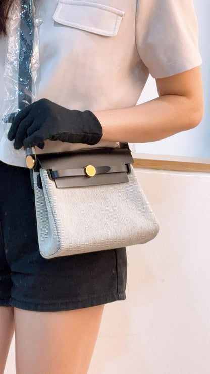 Hermes Noir / Ecru Herbag Zip 20 (GHW)