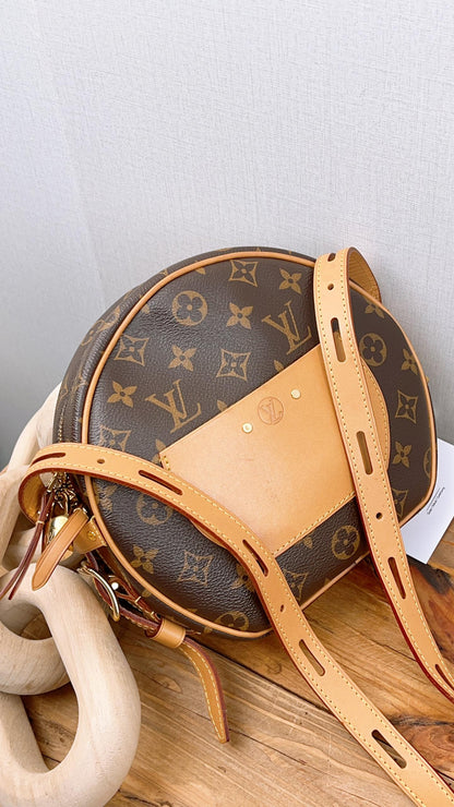LV Monogram Boite Chapeau Souple MM