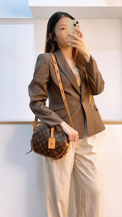 LV Monogram Boite Chapeau Souple MM