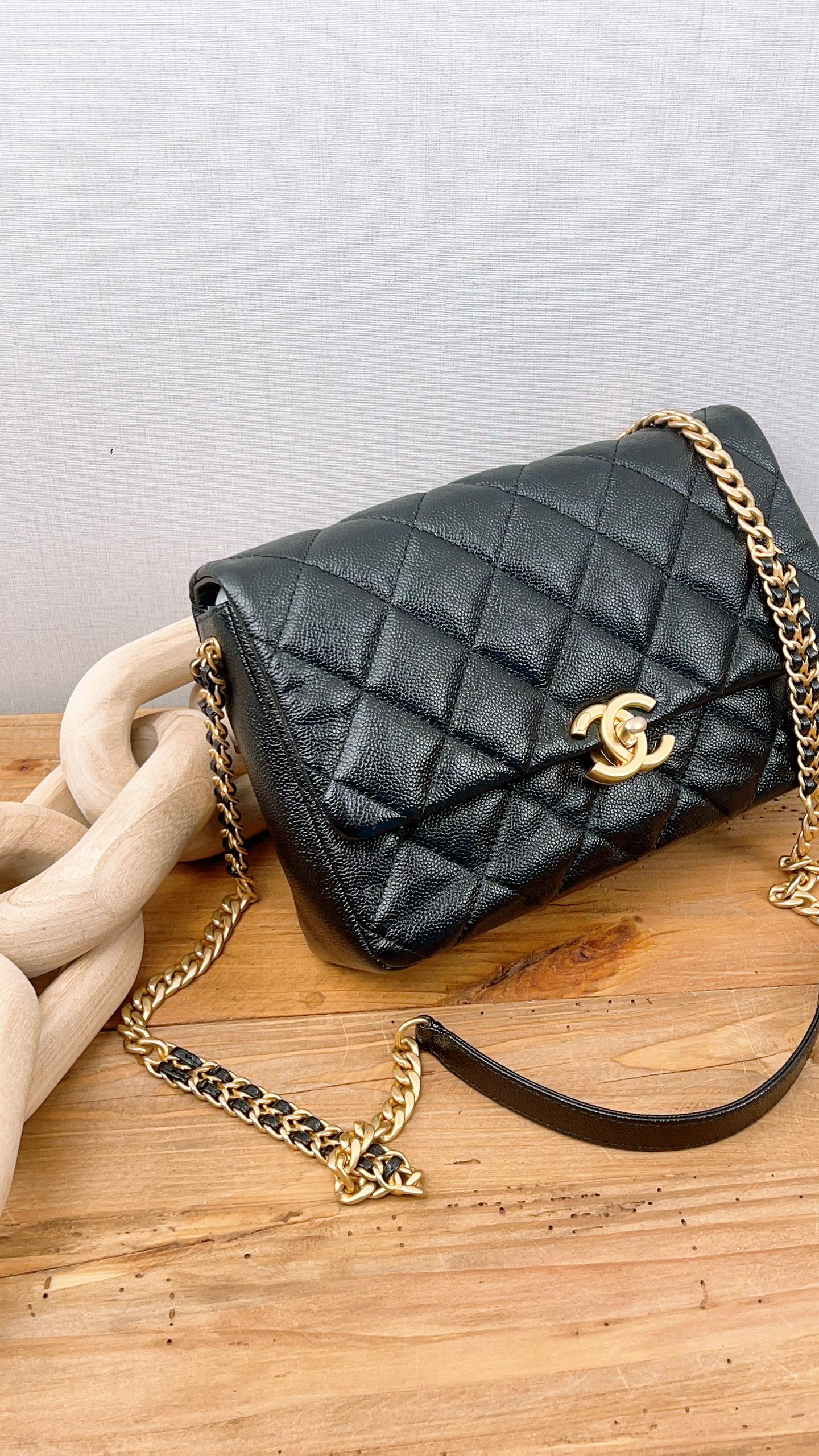 Chanel Black Shiny Caviar Quilted Melody Flap (GHW)