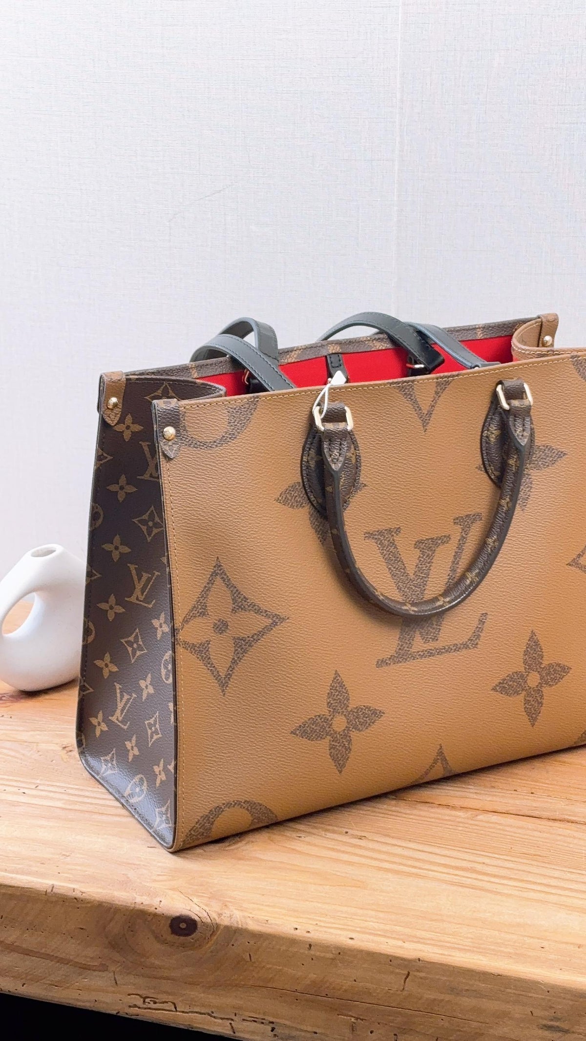 LV Reverse Monogram On The Go MM
