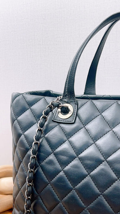 Chanel Black Calfskin Easy Large Shopping Tote (RHW)