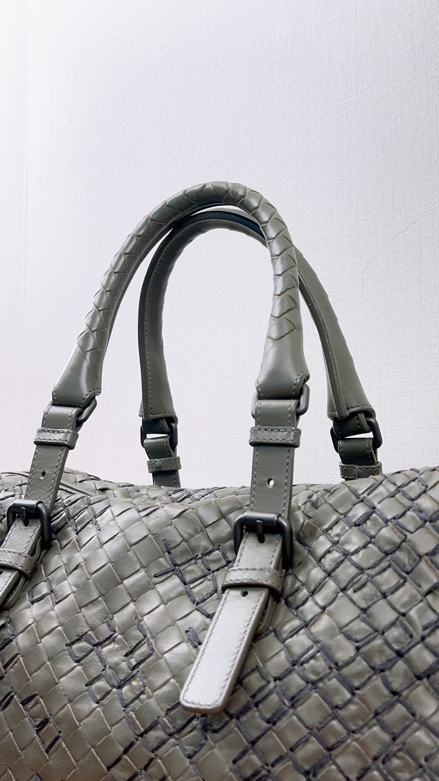 BV Khaki Intrecciato Boston Bag