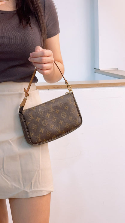 LV Monogram Pochette
