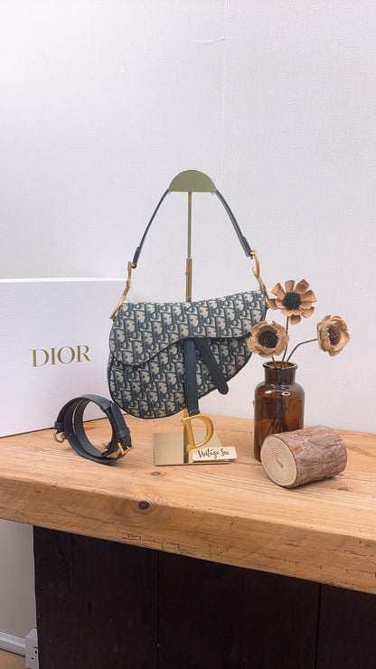 Dior Navy Oblique Medium Saddle w Strap