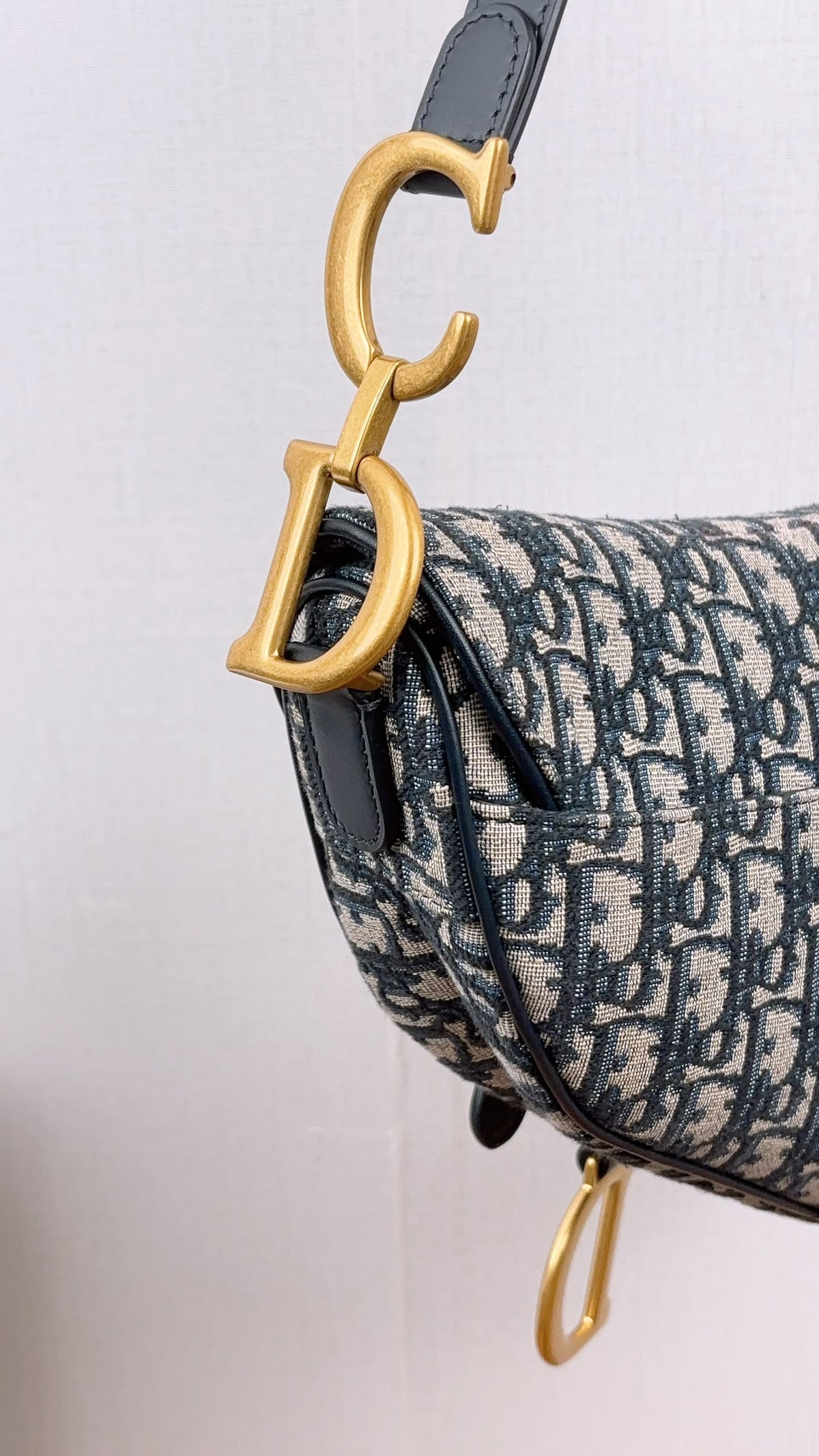 Dior Navy Oblique Medium Saddle w Strap