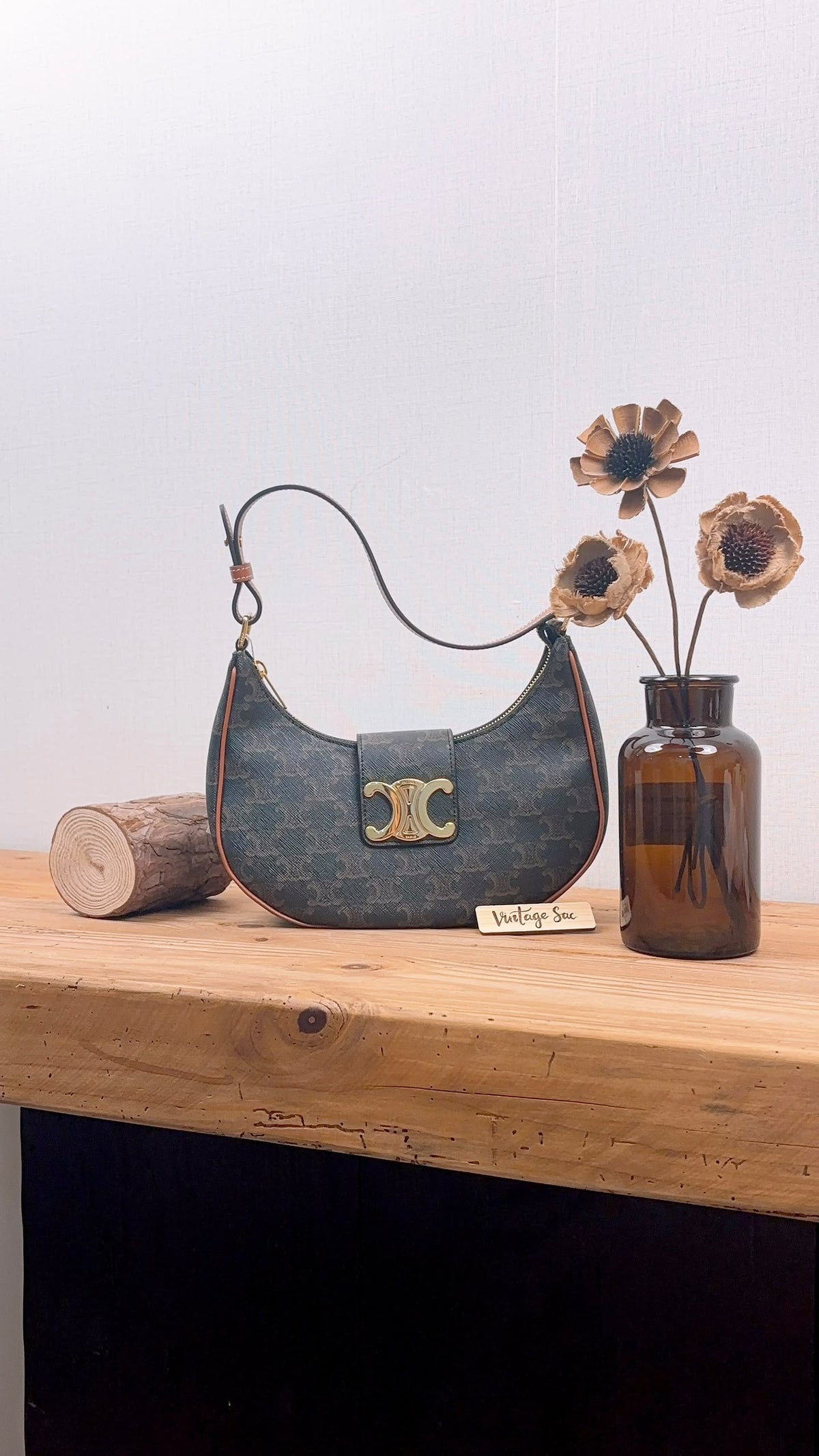 Celine Triomphe Medium Ava
