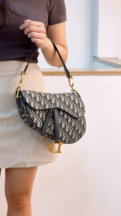 Dior Navy Oblique Medium Saddle w Strap