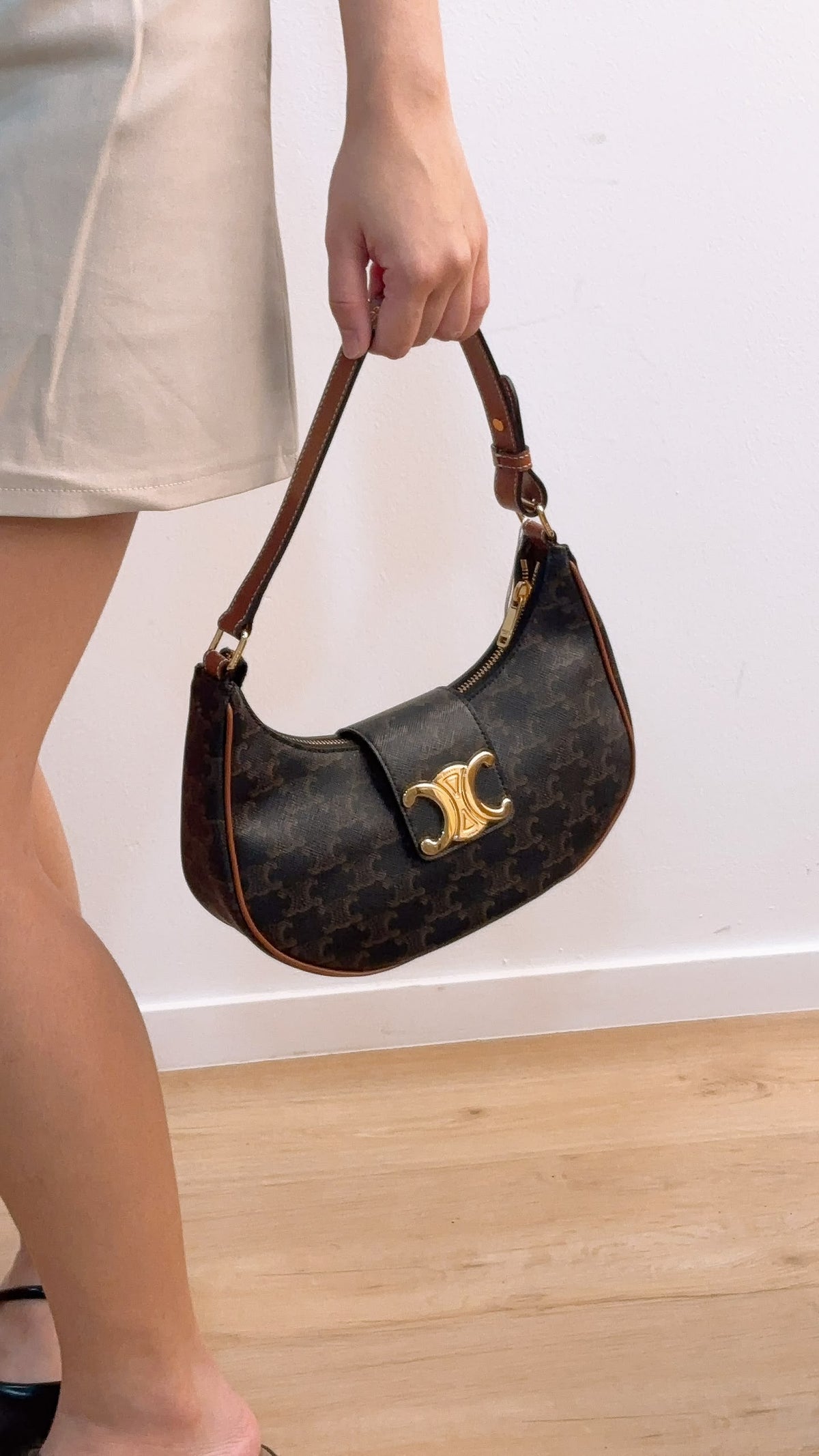 Celine Triomphe Medium Ava