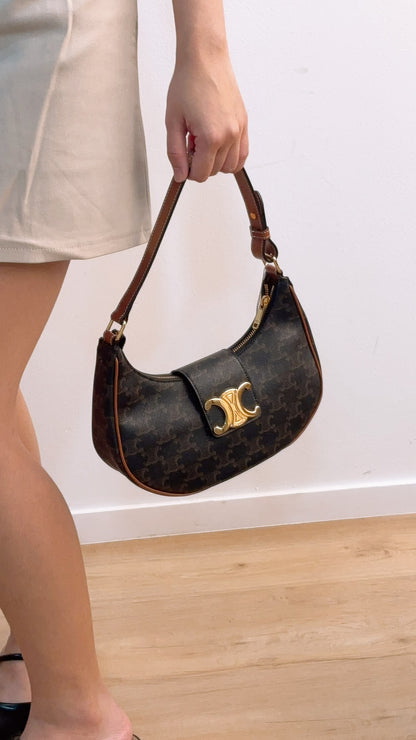 Celine Triomphe Medium Ava