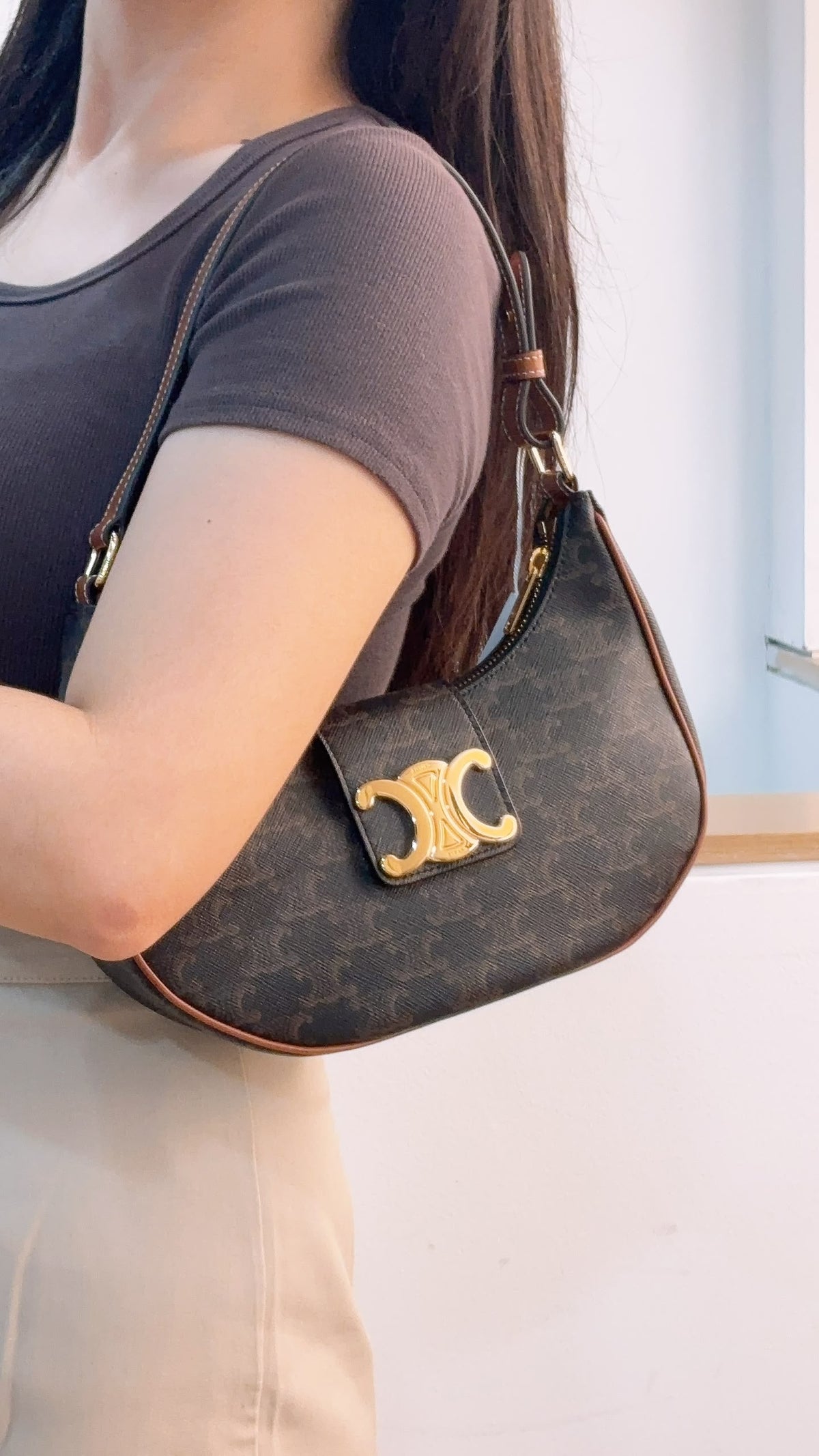 Celine Triomphe Medium Ava