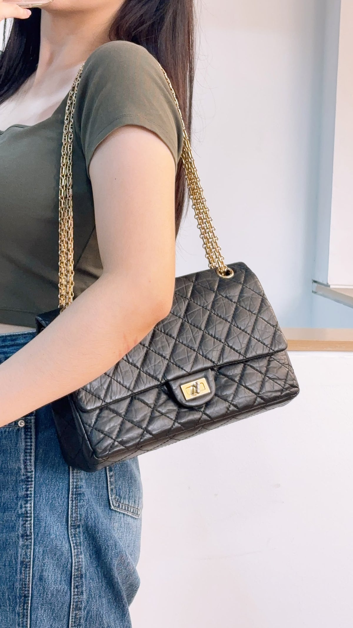 Chanel Black Aged Calfskin 2.55 226 (GHW)