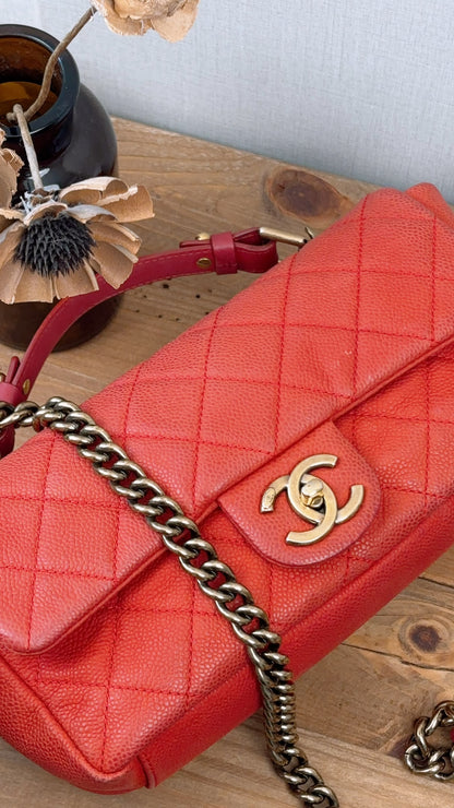 Chanel Red Matte Caviar Medium Chic Flap (AGHW)