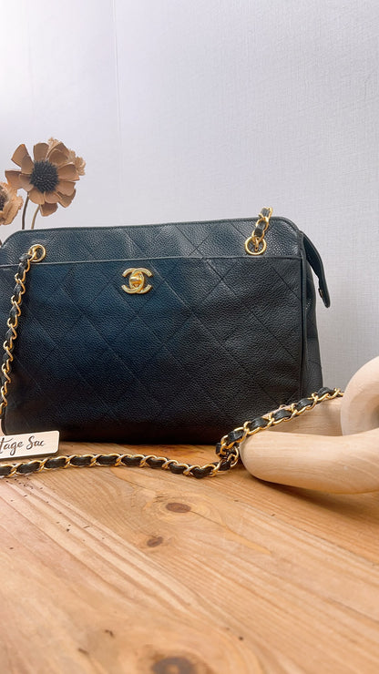 Chanel Black Caviar Vintage Chain Shoulder Bag (GHW)