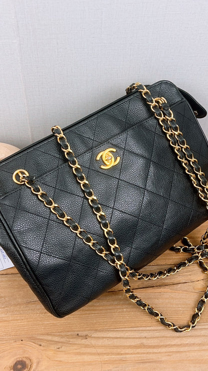 Chanel Black Caviar Vintage Chain Shoulder Bag (GHW)