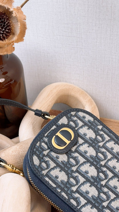 Dior Navy Oblique 30 Montaigne Phone Holder (GHW)