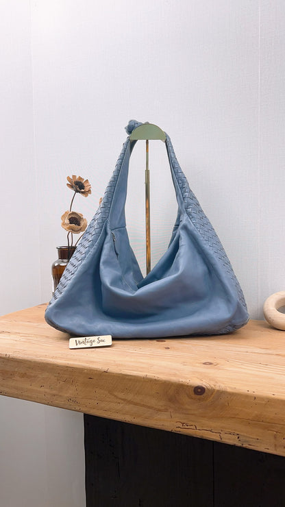 BV Blue Knot Intrecciato Hobo Bag