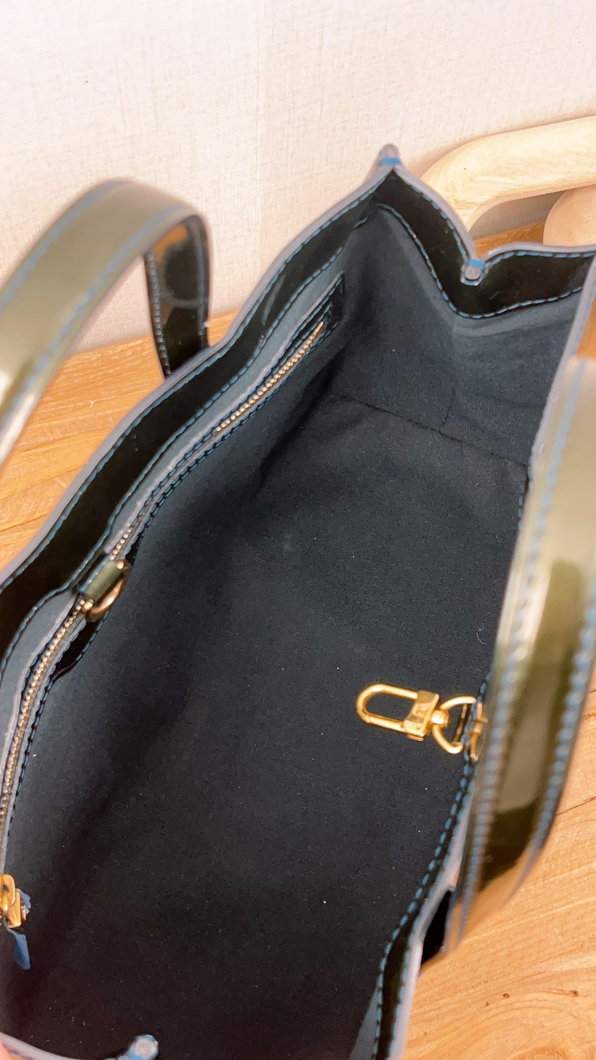 LV Green/Bleu Vernis Wilshire PM