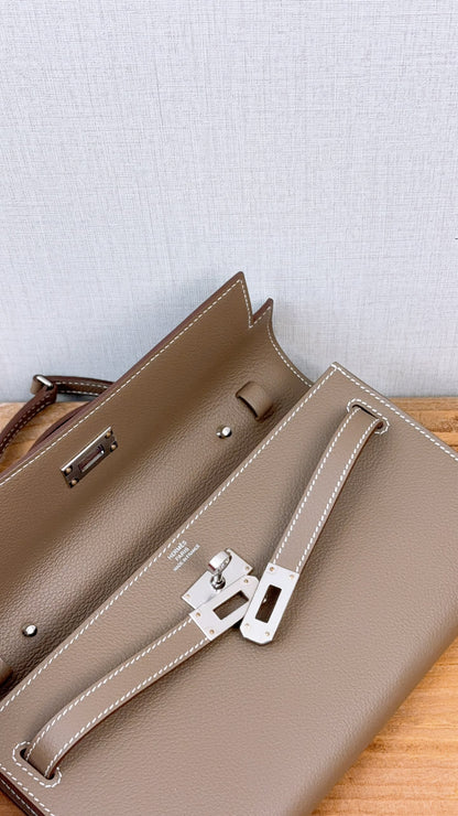 Hermes Etoupe Evercolor Kelly To Go (PHW)
