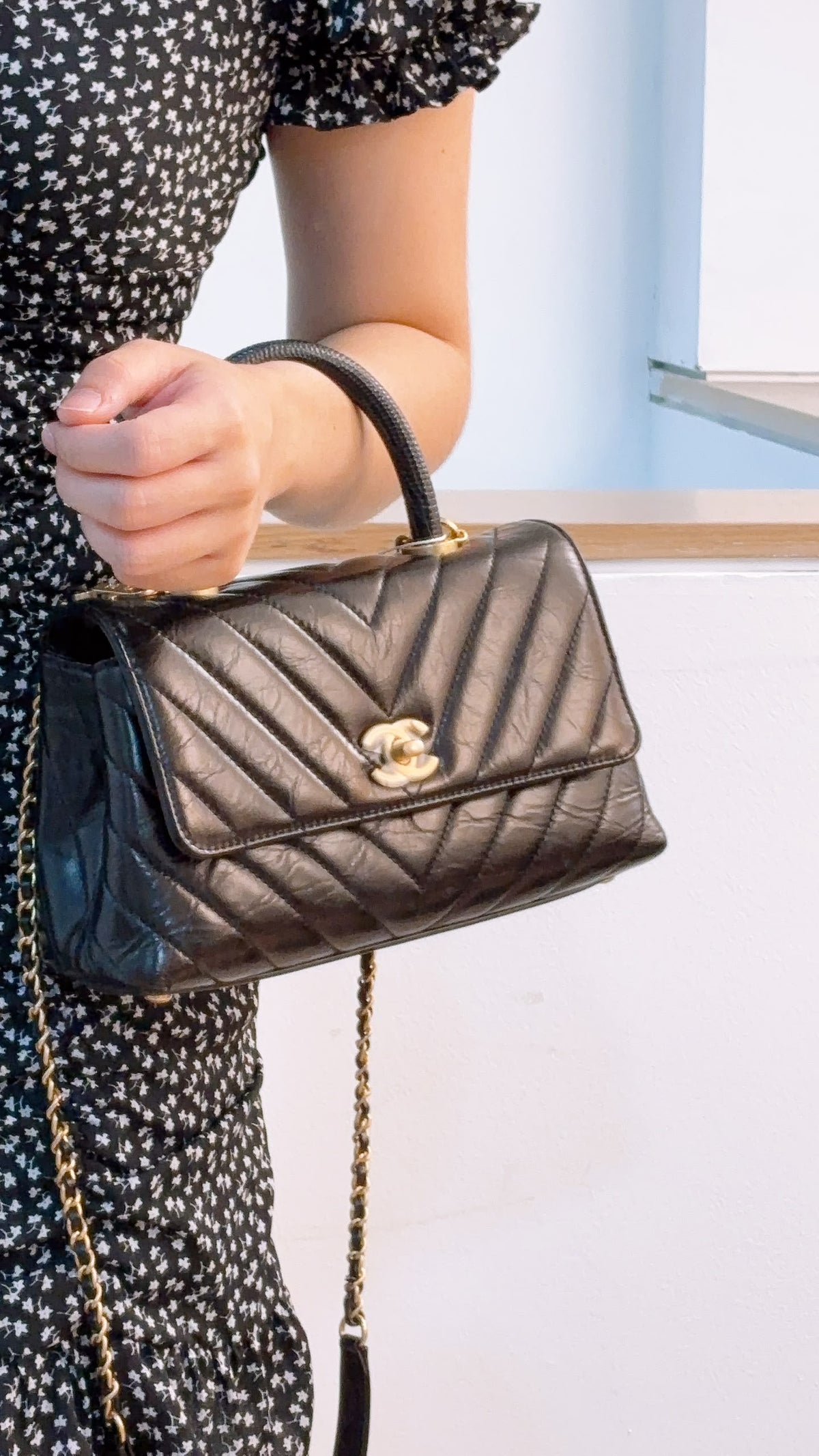 Chanel Black Aged Calfskin Chevron Small Coco Handle with Lizard Handle (BGHW)