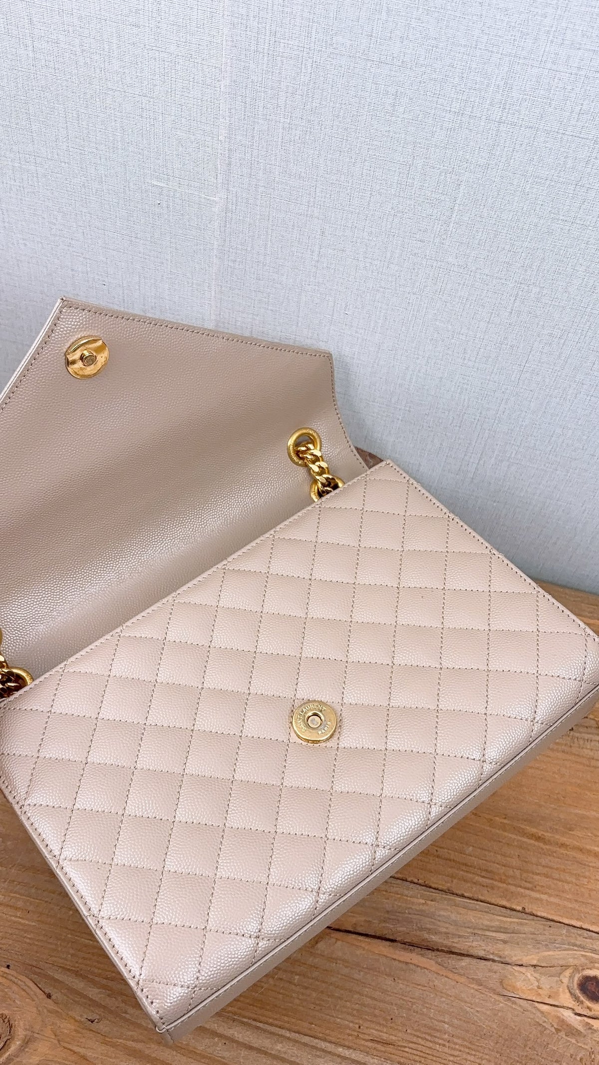 YSL Beige Grain de Poudre Medium Envelope (GHW)