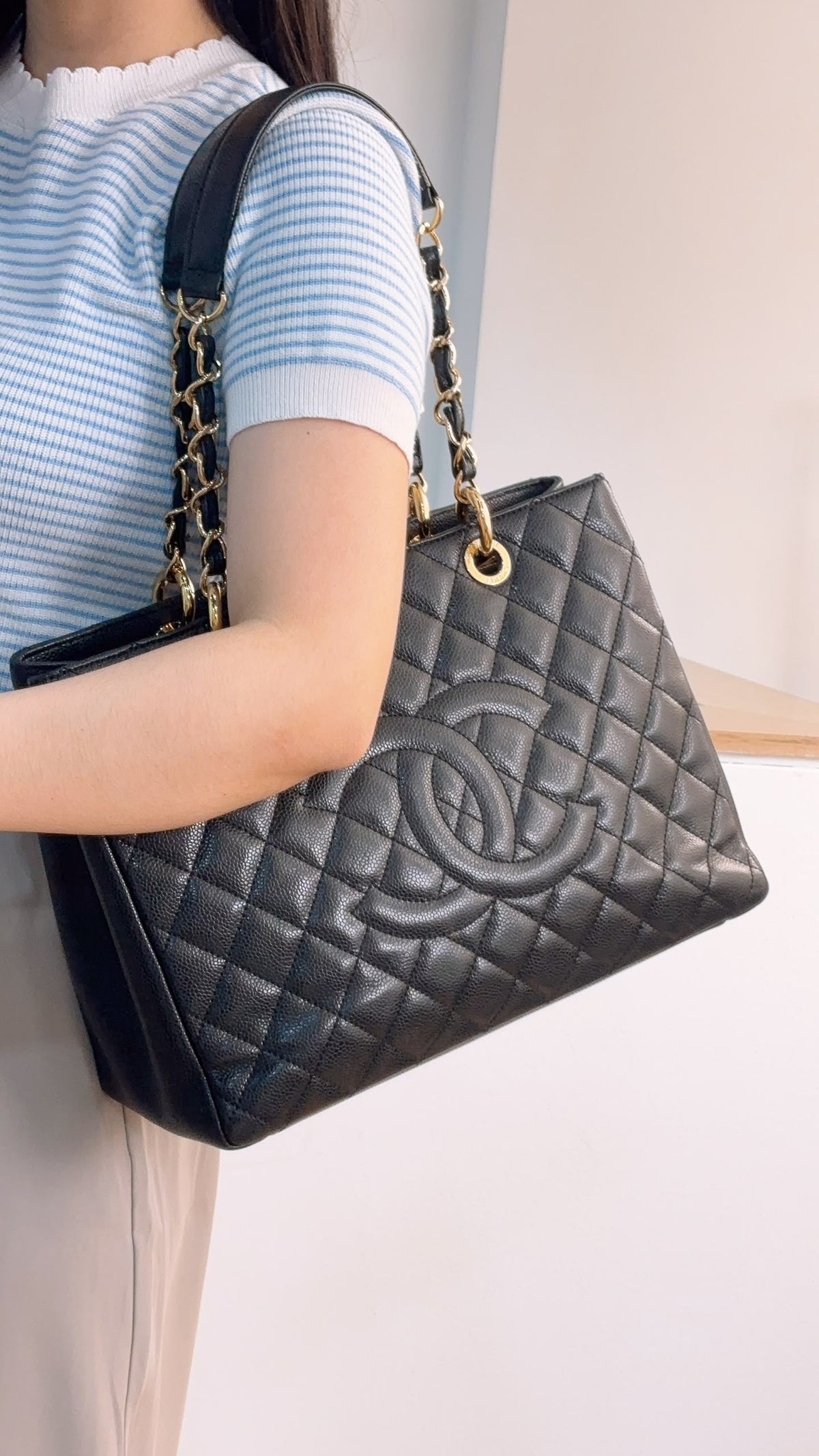 Chanel Black Caviar GST (GHW)