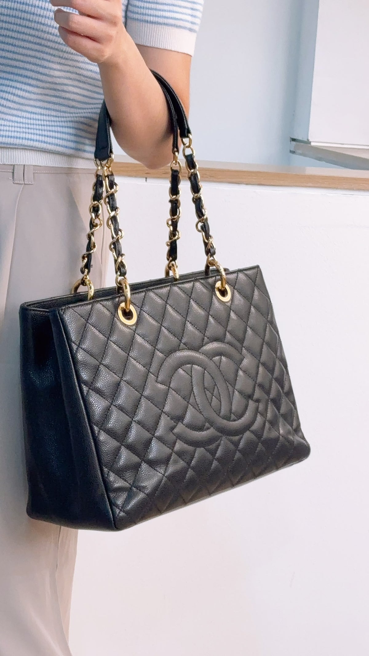 Chanel Black Caviar GST (GHW)