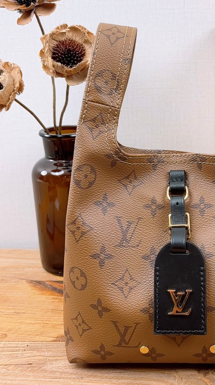 LV Reverse Monogram Atlantis BB