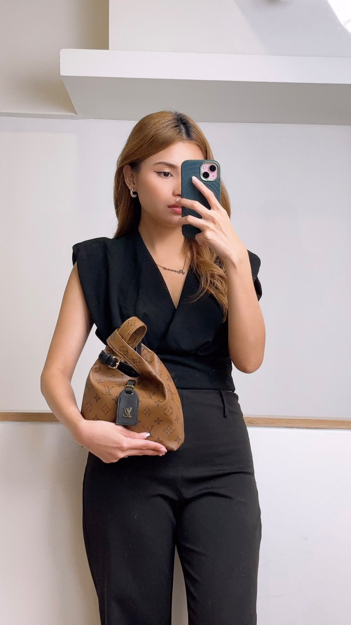 LV Reverse Monogram Atlantis BB