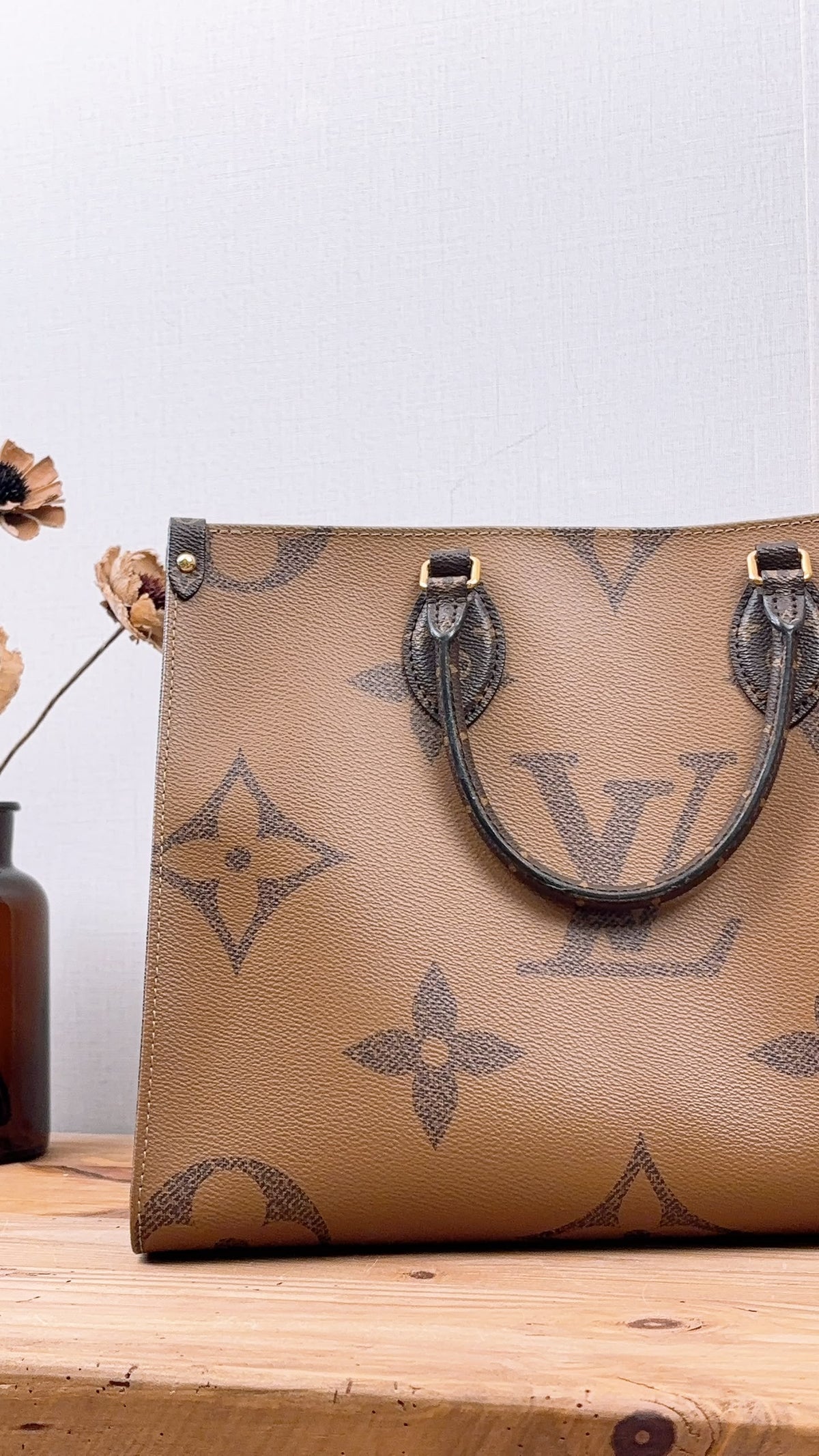 LV Reverse Monogram On The Go MM