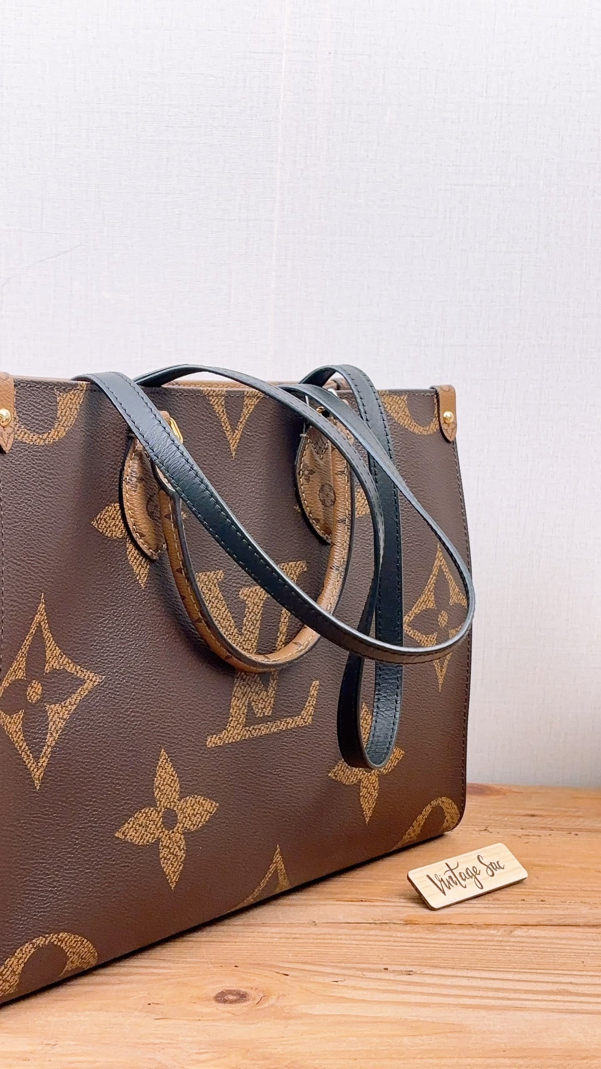 LV Reverse Monogram On The Go MM