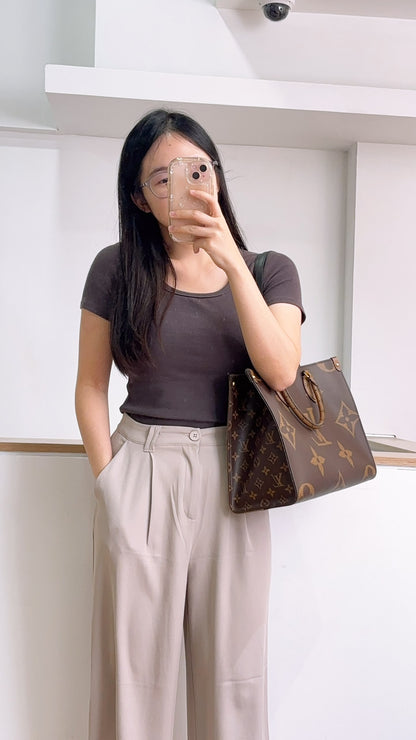 LV Reverse Monogram On The Go MM
