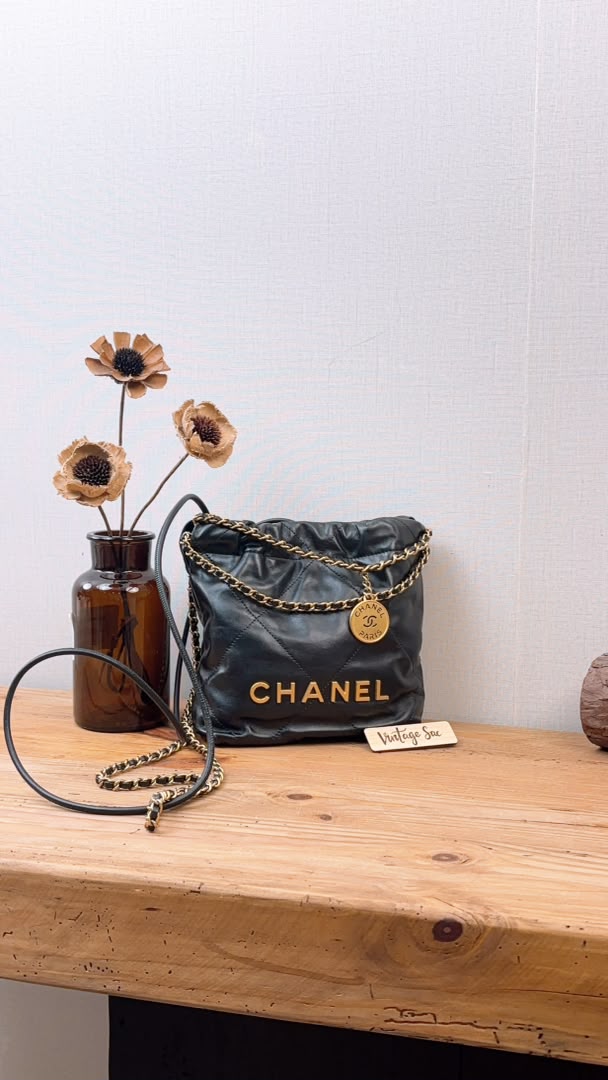 Chanel Black Lambskin Mini 22 Bag (GHW)