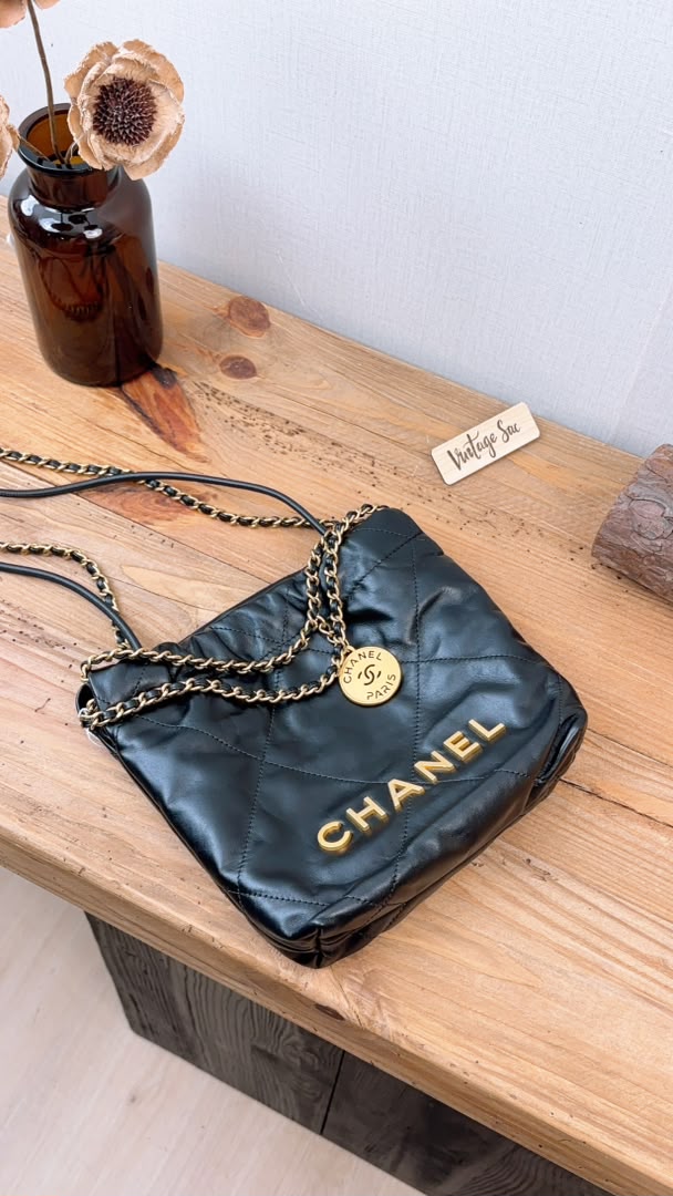 Chanel Black Lambskin Mini 22 Bag (GHW)