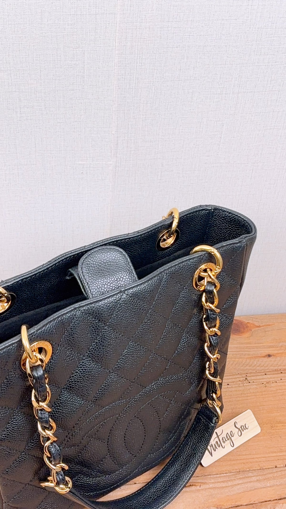 Chanel Black Caviar PST (GHW)