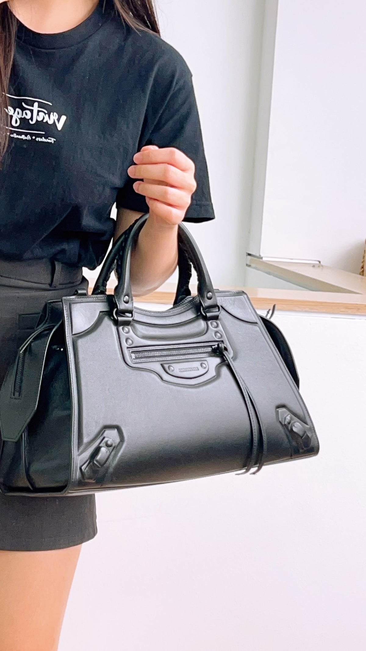 Balenciaga Black Smooth Grained Calfskin Neo Classic City Bag