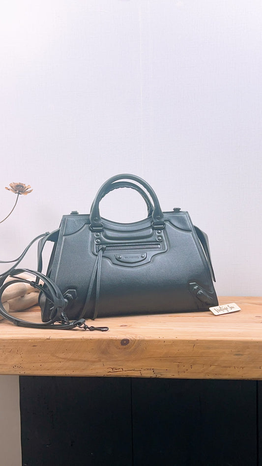 Balenciaga Black Smooth Grained Calfskin Neo Classic City Bag