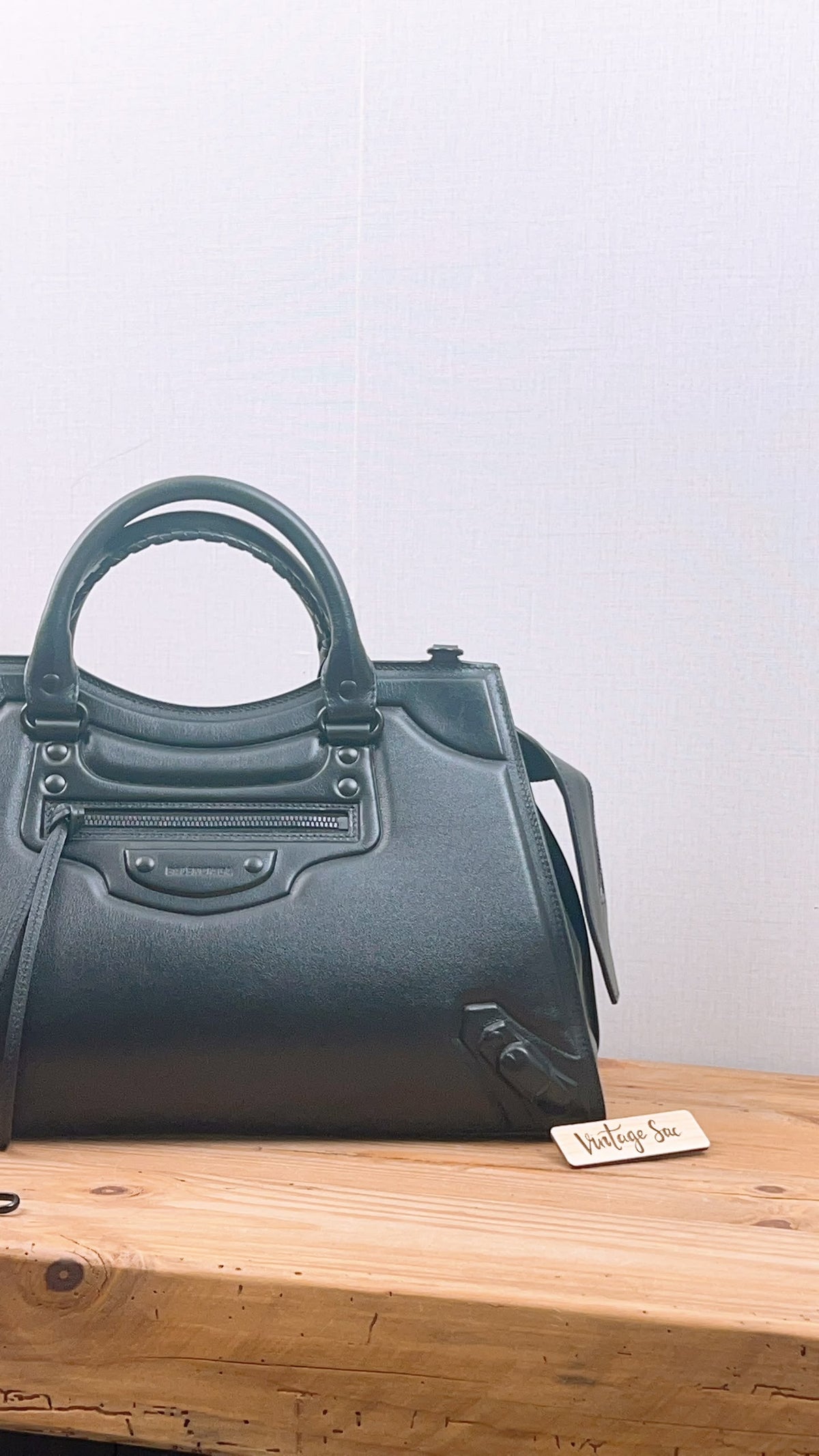 Balenciaga Black Smooth Grained Calfskin Neo Classic City Bag