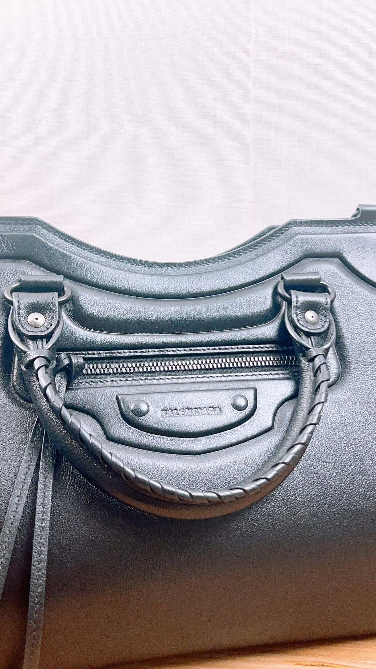 Balenciaga Black Smooth Grained Calfskin Neo Classic City Bag