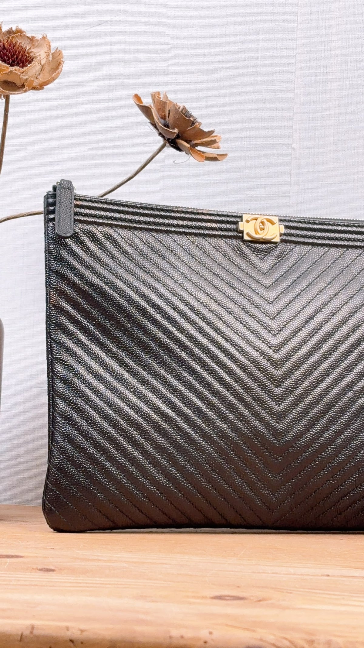 Chanel Black Caviar Medium O’case (LGHW)
