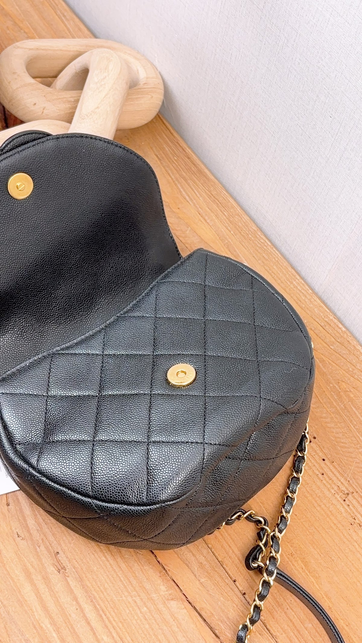 Chanel Black Caviar 23P Saddle Mini Messenger Bag (GHW)