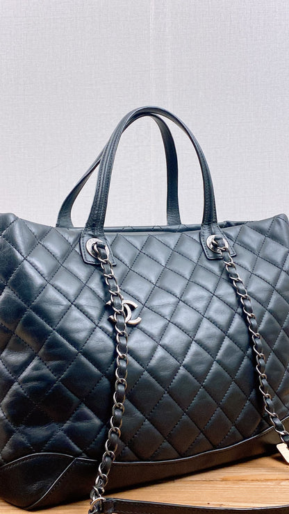 Chanel Black Calfskin Easy Shopping Tote