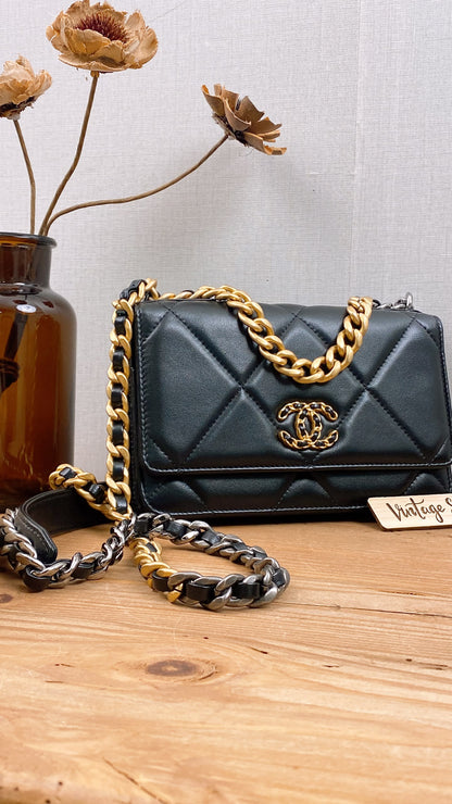 Chanel Shiny 19 Lambskin WOC (GSHW)