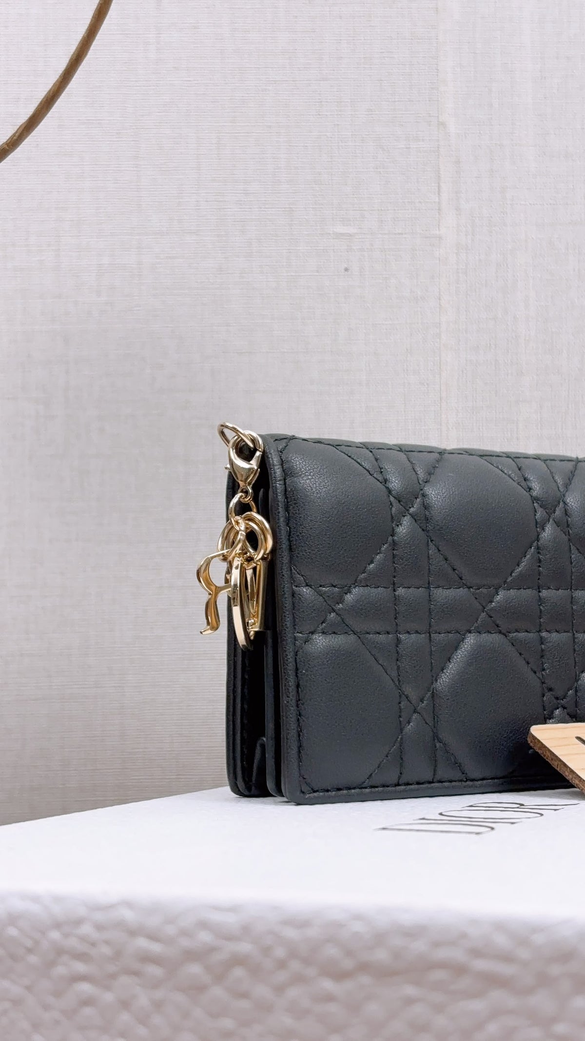 Chanel Black Lambskin Cannage Bloom Card Holder (LGHW)