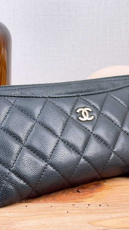 Chanel Black Caviar Zip Wallet Pouch (GHW)